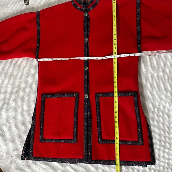 Vtg 80’s Suttles and Seawinds red boiled wool duffle coat! Print fabric trims M - Picture 17 of 17